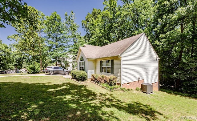 2707 Quisenberry St, Midlothian, VA 23112 - view of side of property featuring crawl space, cooling unit, and a lawn