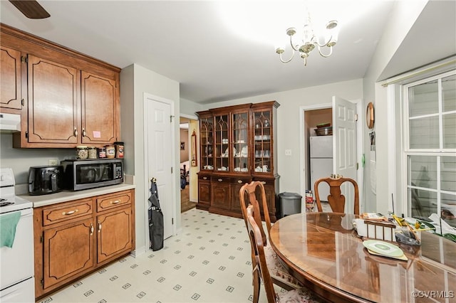 2707 Quisenberry St, Midlothian, VA 23112 - dining space featuring a chandelier