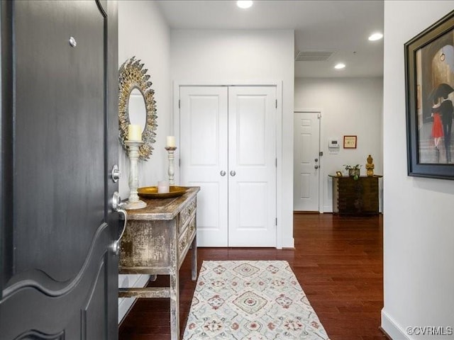 5435 Libbie Mill W Blvd, Henrico, VA 23230 - foyer entrance featuring dark wood finished floors, recessed lighting, and baseboards