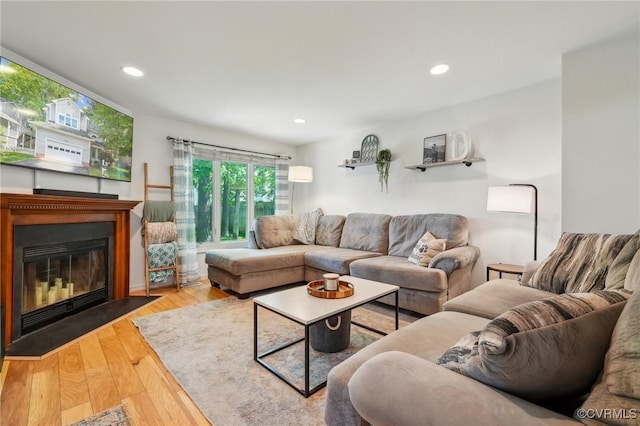 10808 Stanton Way, Henrico, VA 23238 - living area featuring a fireplace with flush hearth, wood finished floors, and recessed lighting