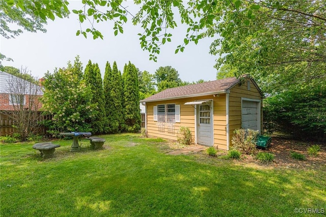 9301 Carlway Ct, Henrico, VA 23228 - view of yard with an outdoor structure and a garage