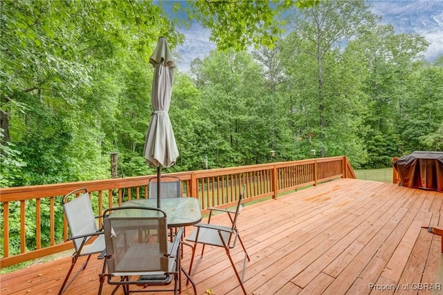 10402 Freewelcome Ln, Gloucester, VA 23050 - wooden deck with outdoor dining space