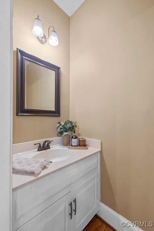 5904 Fox Crest Pl, Midlothian, VA 23112 - bathroom featuring vanity