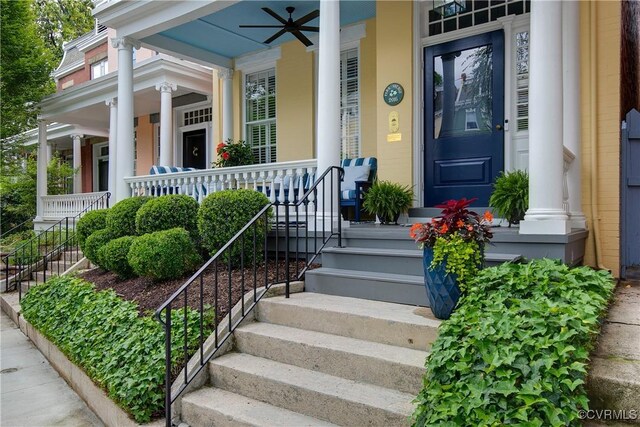 entrance to property featuring covered porch