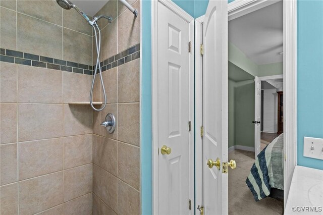 2465 W Deerpath Dr, Powhatan, VA 23139 - bathroom with a shower stall