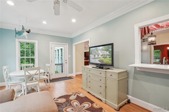9226 Shelton Pointe Dr, Mechanicsville, VA 23116 - living room with light wood-style floors, crown molding, baseboards, a ceiling fan, and recessed lighting