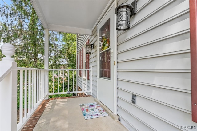 balcony featuring a porch