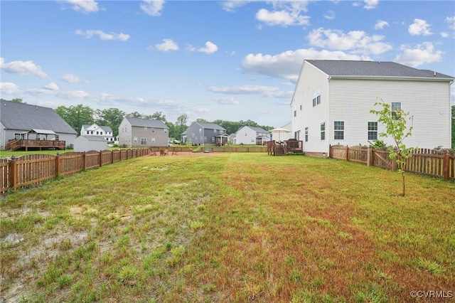 view of yard featuring a residential view