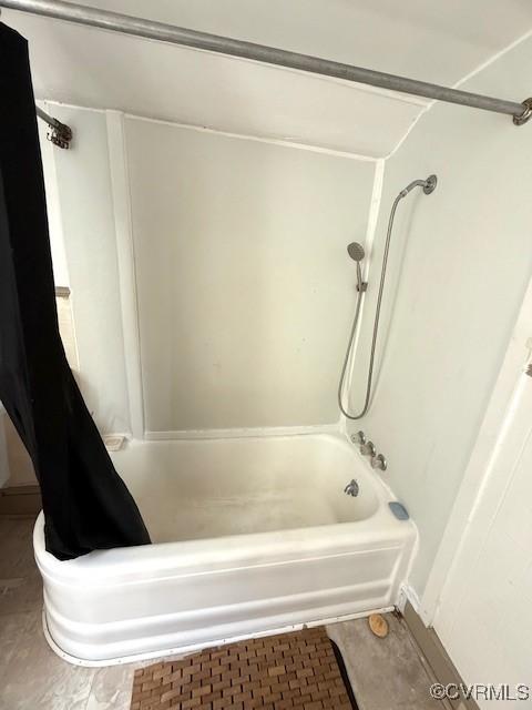 111 Jefferson St, Emporia, VA 23847 - bathroom with shower / tub combo