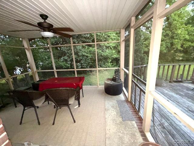 111 Jefferson St, Emporia, VA 23847 - sunroom featuring a ceiling fan