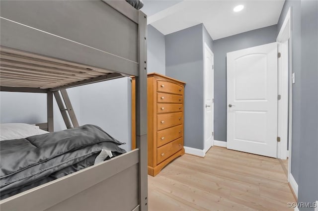 686 Shore Dr, Hartfield, VA 23071 - bedroom featuring light wood finished floors, baseboards, and recessed lighting