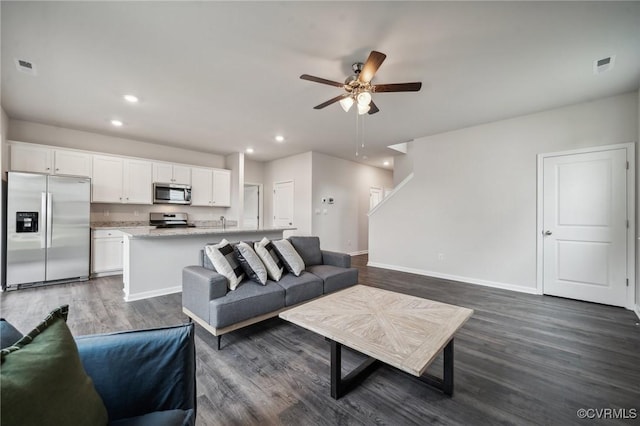 7013 Greenholm Pl, Chesterfield, VA 23234 - living area featuring a ceiling fan, dark wood finished floors, recessed lighting, and baseboards