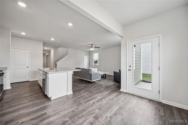 7013 Greenholm Pl, Chesterfield, VA 23234 - kitchen featuring a ceiling fan, dark wood-type flooring, open floor plan, white cabinetry, and baseboards
