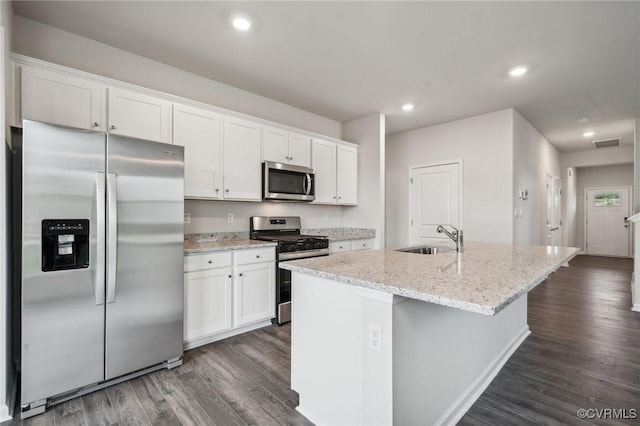 7013 Greenholm Pl, Chesterfield, VA 23234 - kitchen featuring stainless steel appliances, a sink, white cabinetry, dark wood-style flooring, and recessed lighting