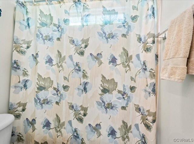 2013 Rose Family Dr, Midlothian, VA 23112 - full bathroom with toilet and a shower with curtain
