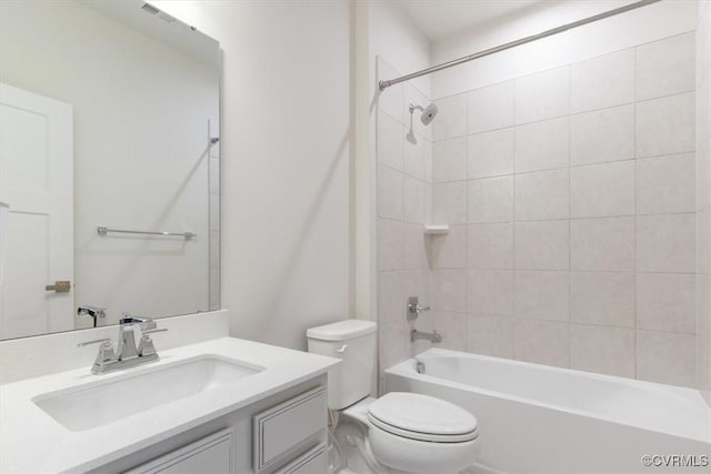 1906 Chartermark Dr, Midlothian, VA 23114 - bathroom with toilet, vanity, and shower / tub combination