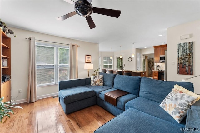 11602 Hardwood Dr, Midlothian, VA 23114 - living area with light wood finished floors, a ceiling fan, baseboards, and recessed lighting