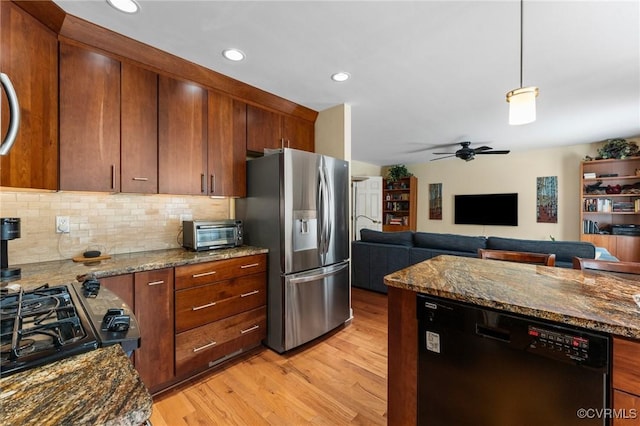 11602 Hardwood Dr, Midlothian, VA 23114 - kitchen with dishwasher, stainless steel fridge, light wood-style floors, a ceiling fan, and recessed lighting