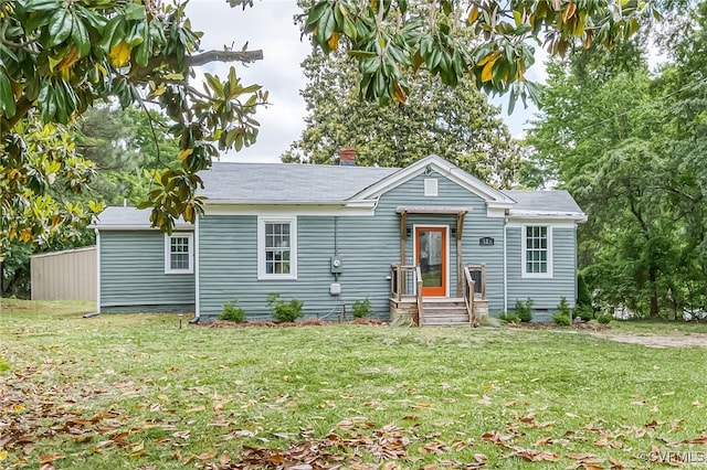 524 Highland Ave, Colonial Heights, VA 23834 - view of front facade featuring a front yard