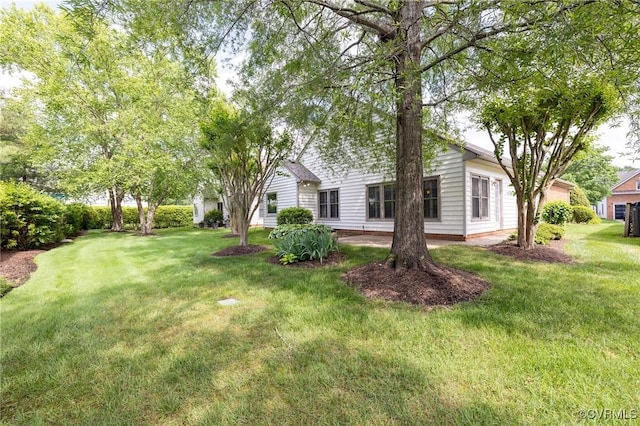 view of grassy yard