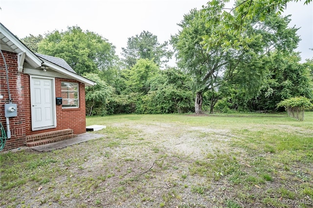 3710 W Hundred Rd, Chester, VA 23831 - view of green lawn with entry steps