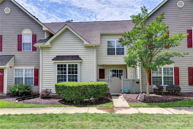 2607 Ayrshire Reach, Williamsburg, VA 23188 - view of property featuring a gate and a shingled roof