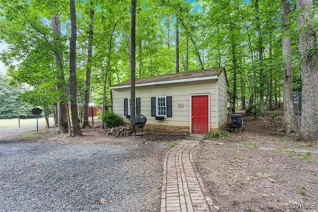 15019 Quaker Church Rd, Montpelier, VA 23192 - view of front of house with an outbuilding