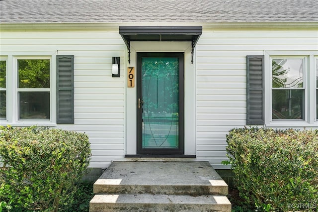 701 Nottoway Ave, Blackstone, VA 23824 - property entrance with a shingled roof