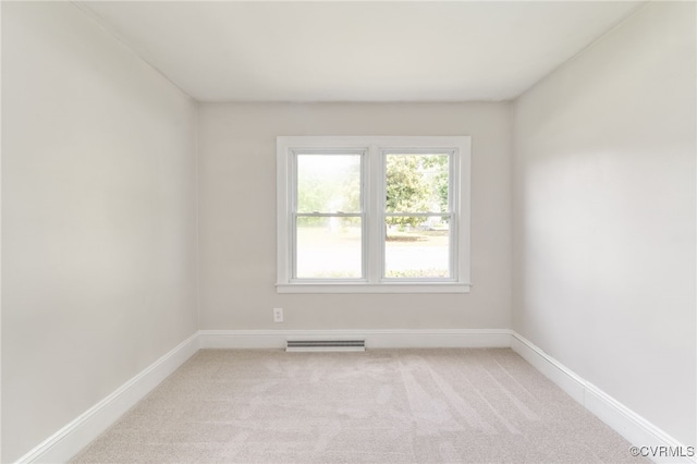 701 Nottoway Ave, Blackstone, VA 23824 - empty room featuring light carpet and baseboards