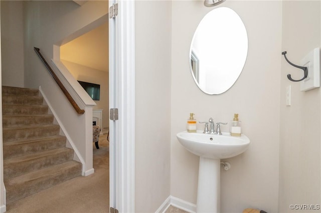 9006 Proctors Run Ct, Chesterfield, VA 23237 - bathroom with a sink and baseboards