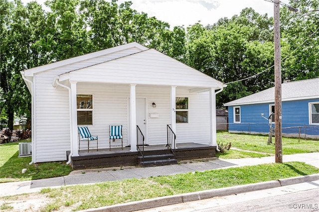 314 Maryland Ave, Hopewell, VA 23860 - view of front facade featuring a porch and cooling unit