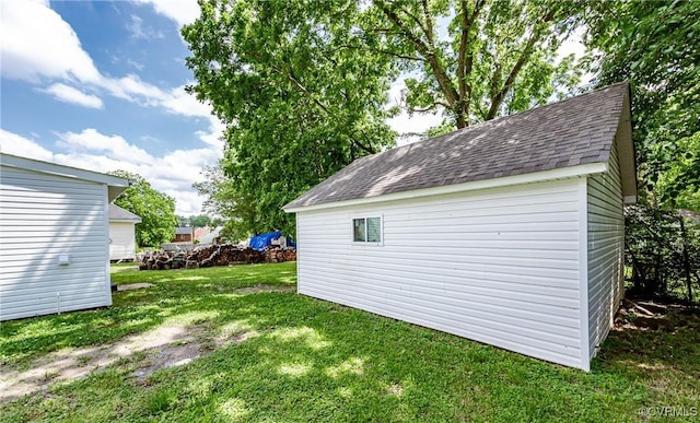 314 Maryland Ave, Hopewell, VA 23860 - view of green lawn with an outdoor structure