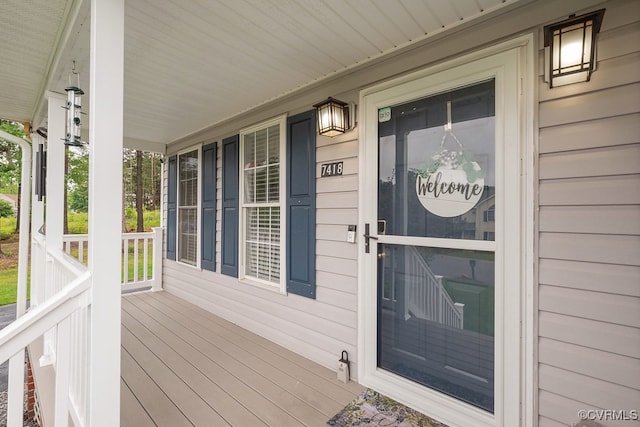 7418 Whirlaway Dr, Midlothian, VA 23112 - property entrance with a porch