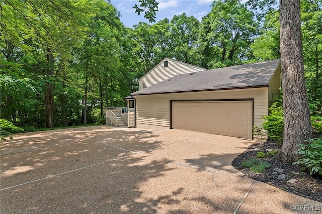 13700 Harbourwood Rd, Midlothian, VA 23112 - view of side of home with driveway and an attached garage