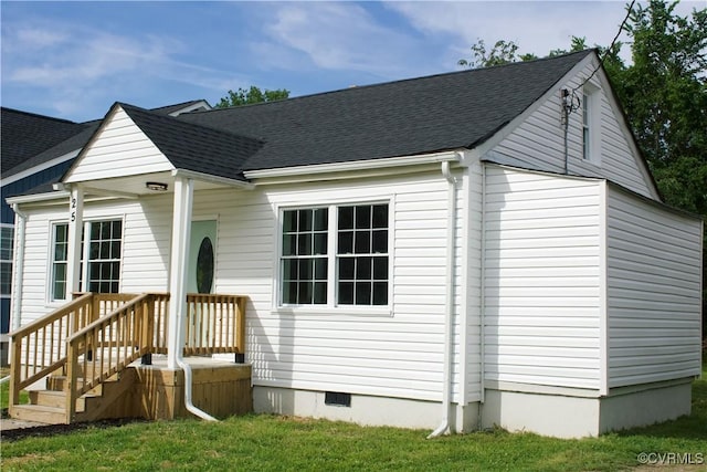 25 N Foley St, Petersburg, VA 23803 - view of front of home featuring crawl space and roof with shingles