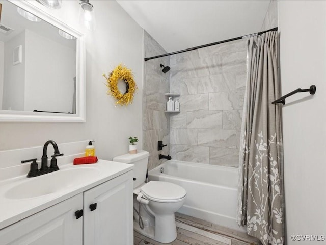 2004 Deer Meadow Ct, Chesterfield, VA 23112 - full bathroom with vanity, toilet, and shower / bath combo