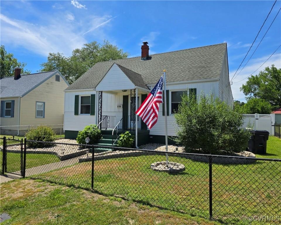 1706 Franklin Ave, Colonial Heights, VA 23834 - bungalow featuring a chimney and a shingled roof