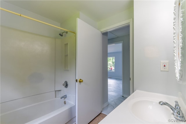 10002 Laurel Lakes Dr, Glen Allen, VA 23060 - bathroom with a sink and shower / bathtub combination
