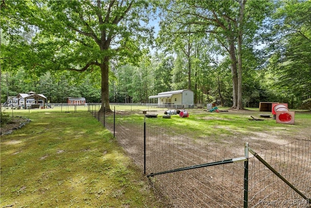 6304 Belroi Rd, Abingdon, VA 23061 - view of yard with view of wooded area
