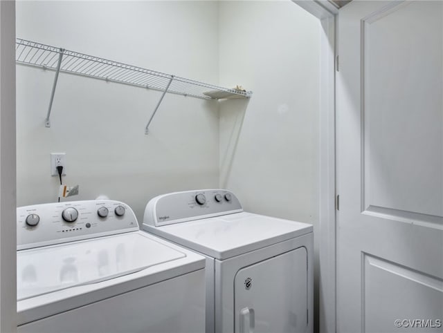 5200 Gower Pl, Glen Allen, VA 23059 - laundry area with washing machine and clothes dryer