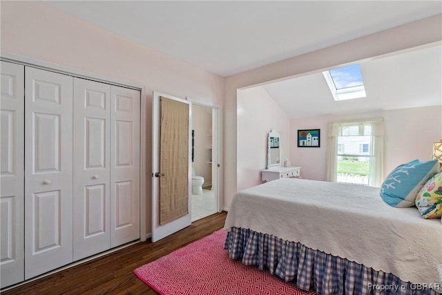 20 Winstead Dr, Irvington, VA 22480 - bedroom with a skylight, wood finished floors, vaulted ceiling, and a closet