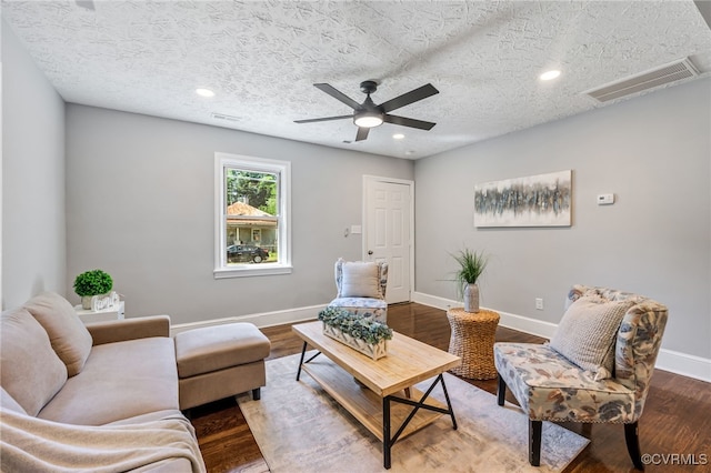 2039 Richmond Ave, Petersburg, VA 23803 - living area with ceiling fan, wood finished floors, baseboards, recessed lighting, and a textured ceiling