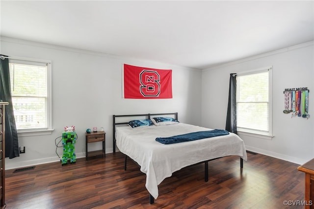 2207 Turtle Hill Cir, Midlothian, VA 23112 - bedroom featuring wood finished floors, ornamental molding, and baseboards