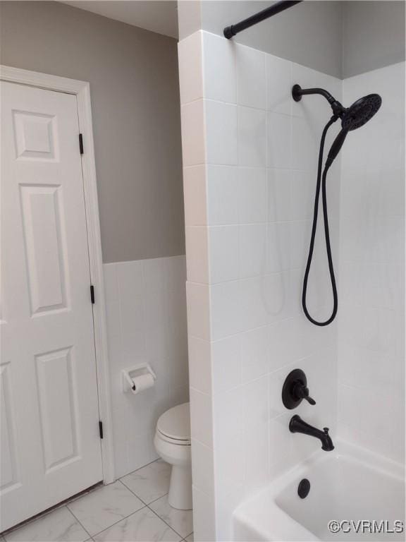 3249 N Maidens Rd, Maidens, VA 23139 - full bathroom with toilet and  shower combination