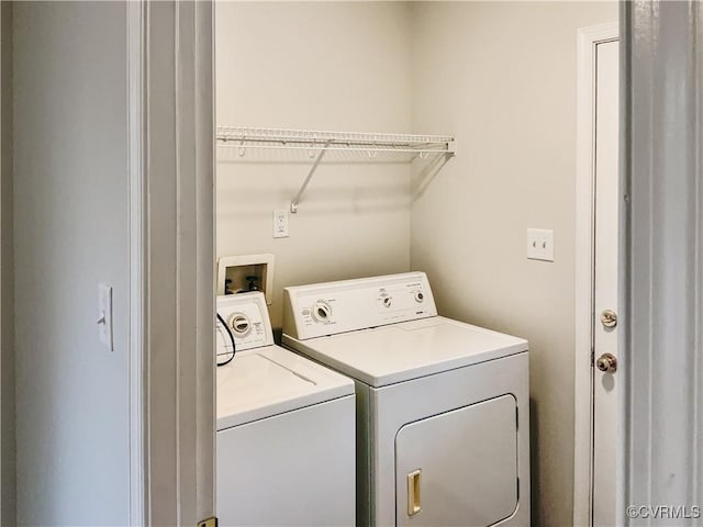 8069 Kiwi Ln, Mechanicsville, VA 23111 - laundry area featuring washer and dryer