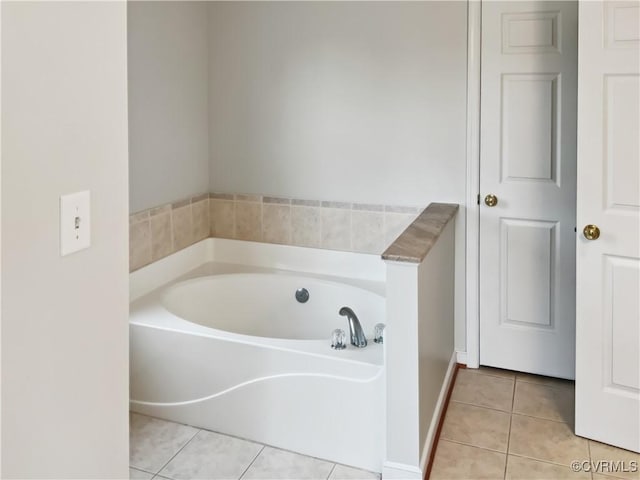 8069 Kiwi Ln, Mechanicsville, VA 23111 - full bath with tile patterned floors and a bath