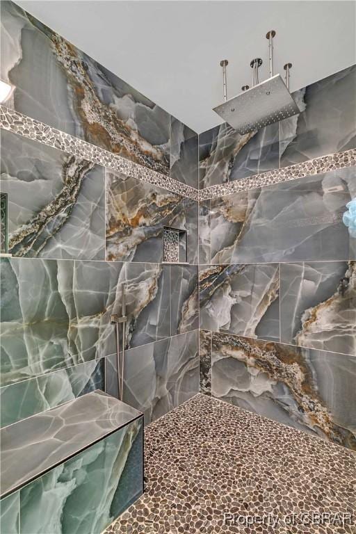 802 Westgate Ct, Newport News, VA 23602 - bathroom view of tiled shower