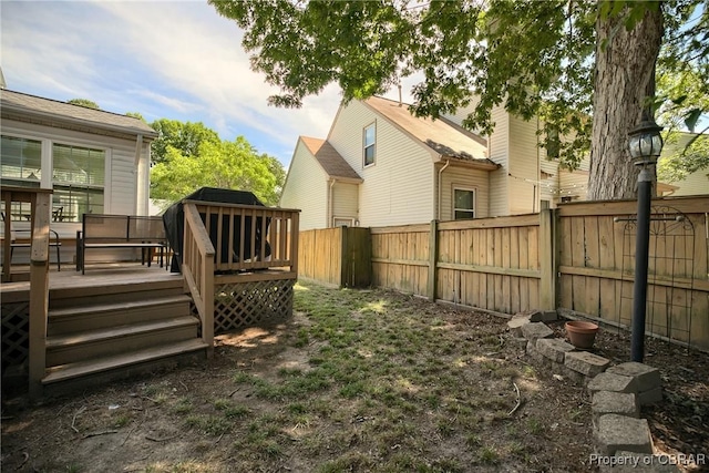802 Westgate Ct, Newport News, VA 23602 - fenced backyard with a deck