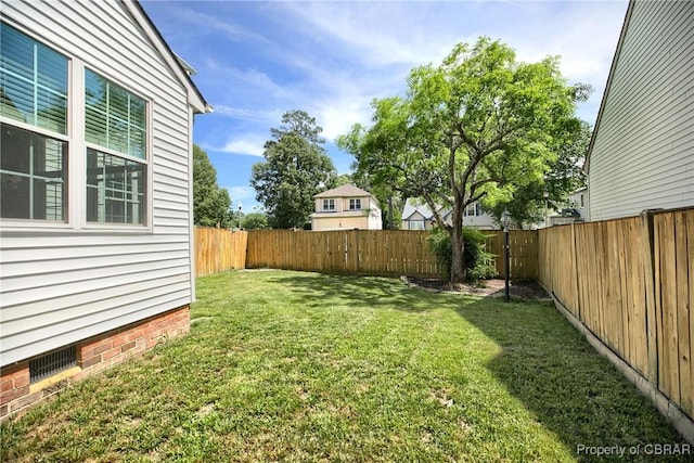 802 Westgate Ct, Newport News, VA 23602 - view of yard