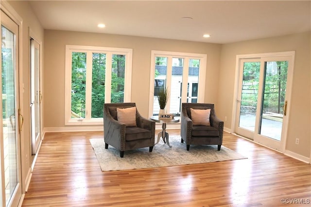 13118 Queensgate Rd, Midlothian, VA 23114 - sitting room with light wood finished floors, baseboards, and recessed lighting